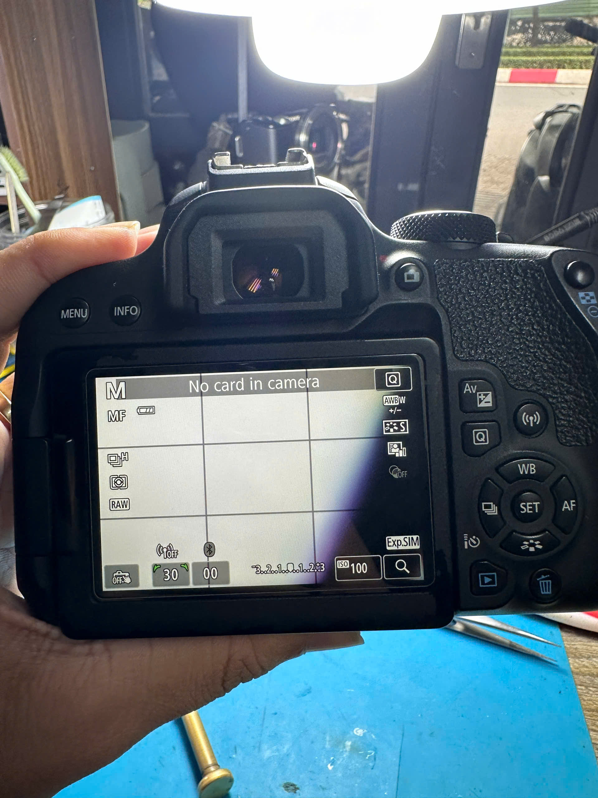 sửa máy ảnh Canon 800D