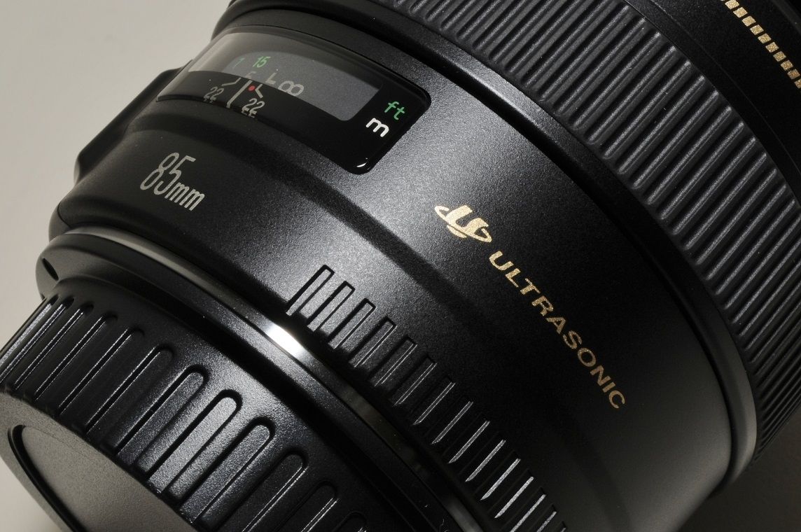Sửa lens Canon EF 85mm f/1.8