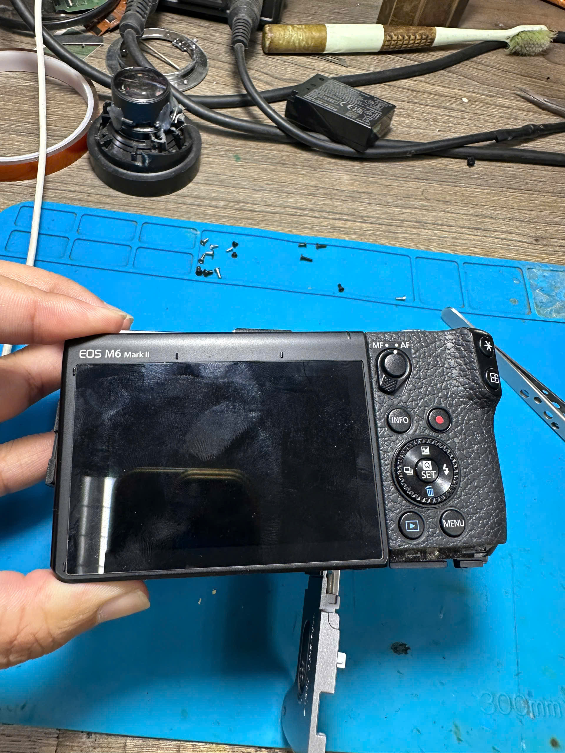 sửa Canon M6