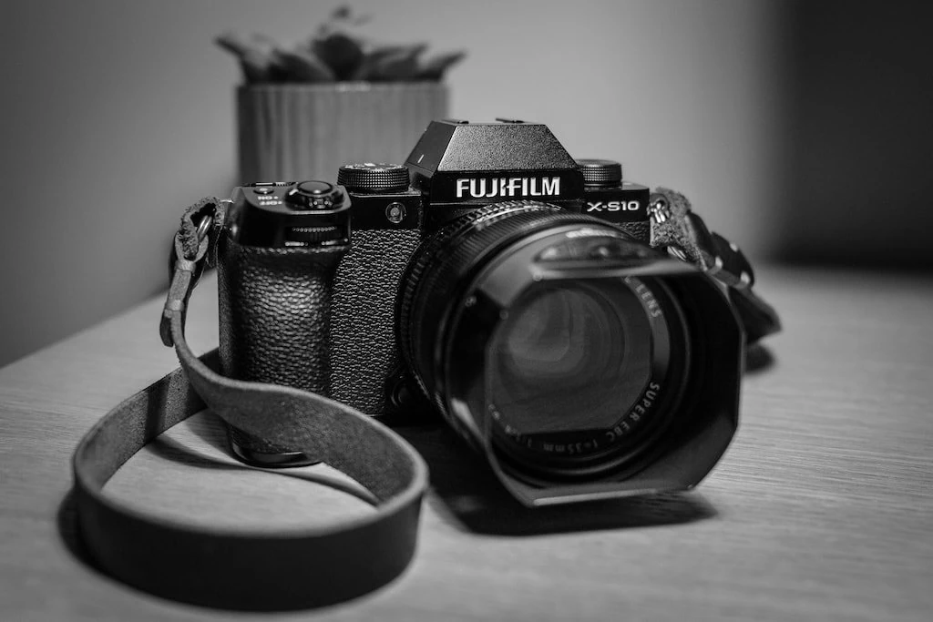 Thu mua máy ảnh Fujifilm XS10