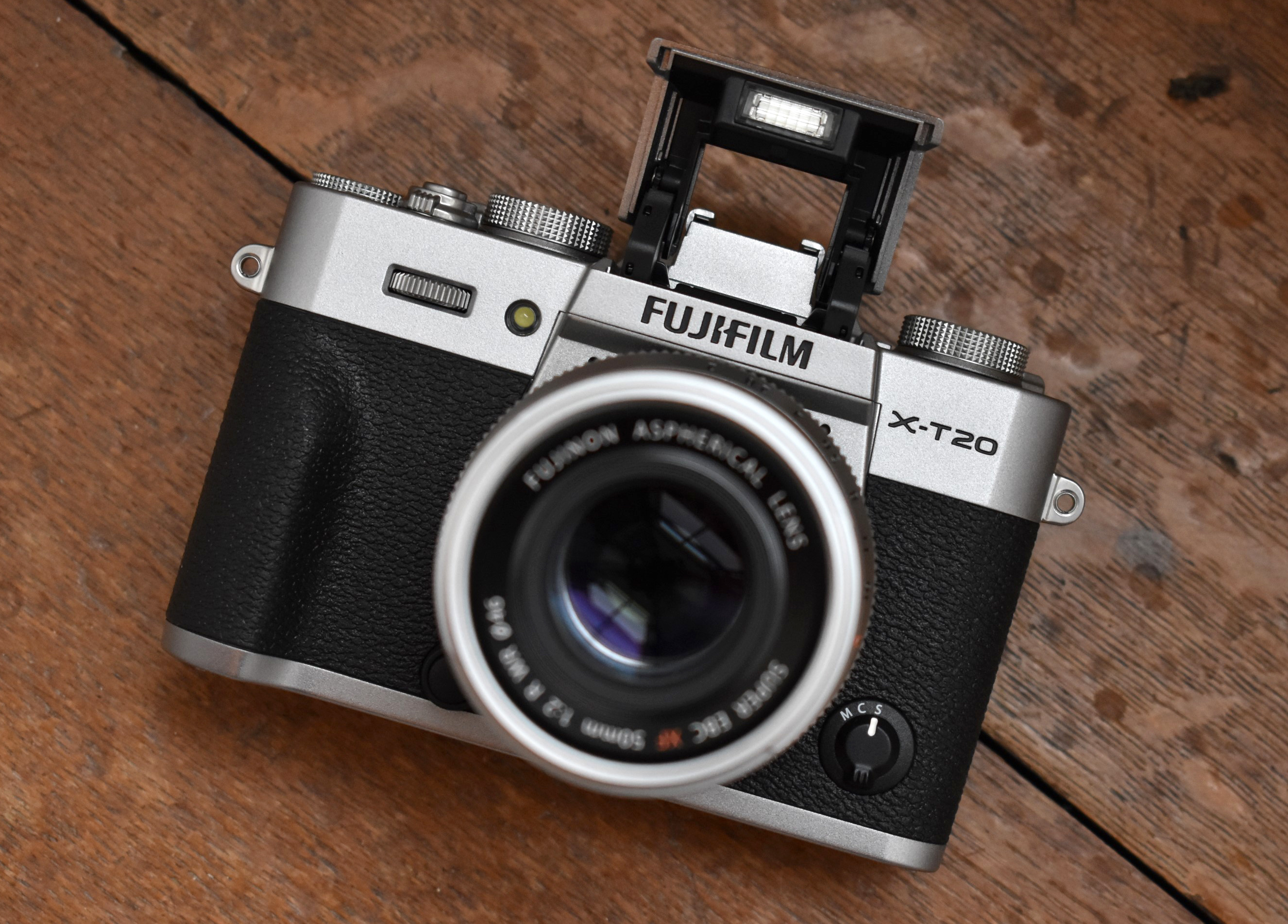 vệ sinh máy ảnh Fujifilm X-T20