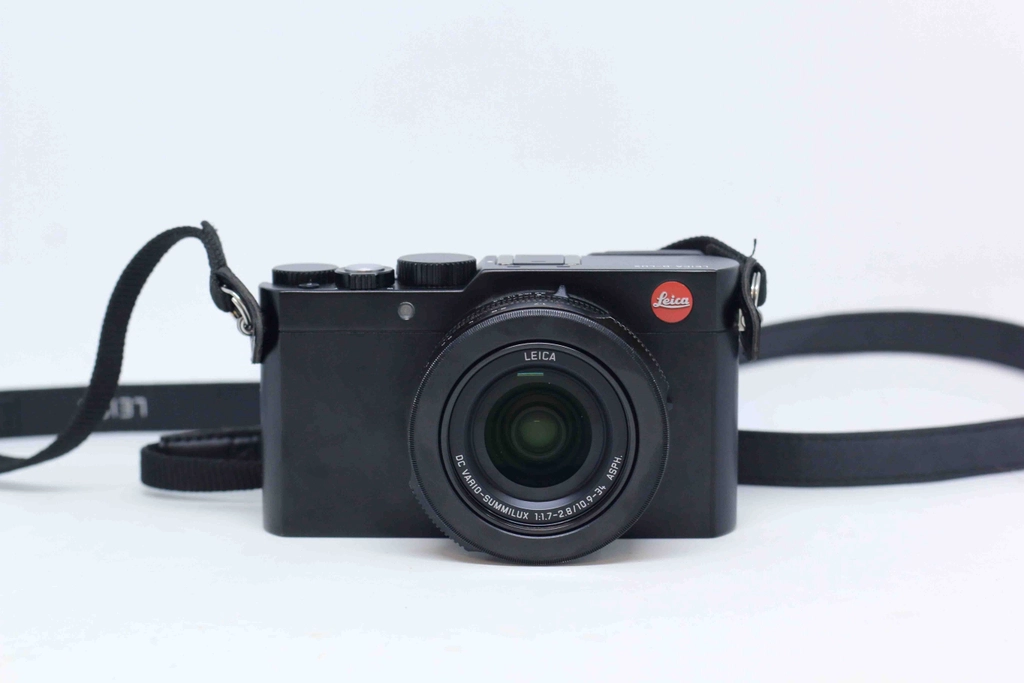 sửa Leica D-Lux