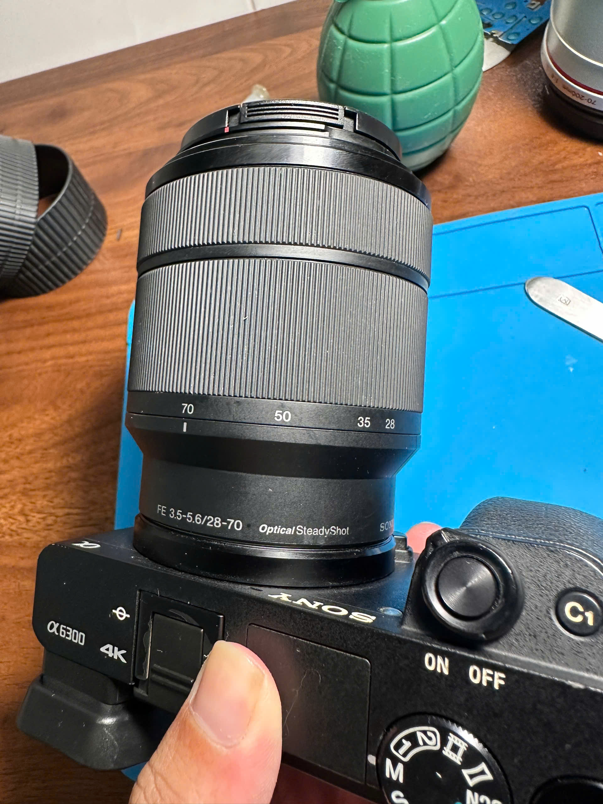 Sửa lens Sony FE 28-70mm