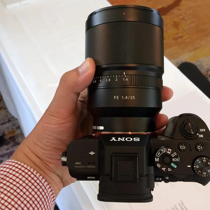 sửa Sony A7R II