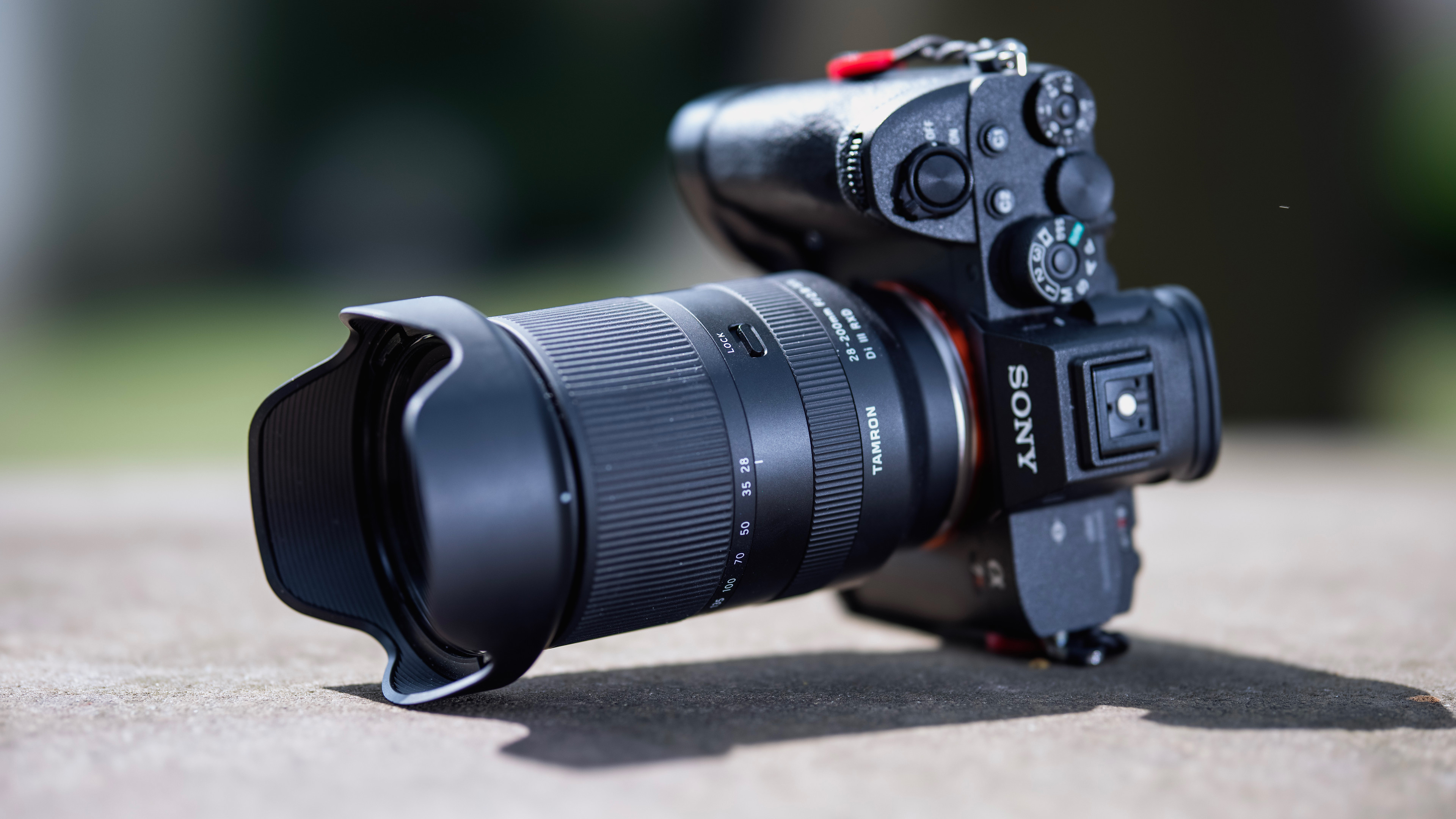 thu Tamron 28-200