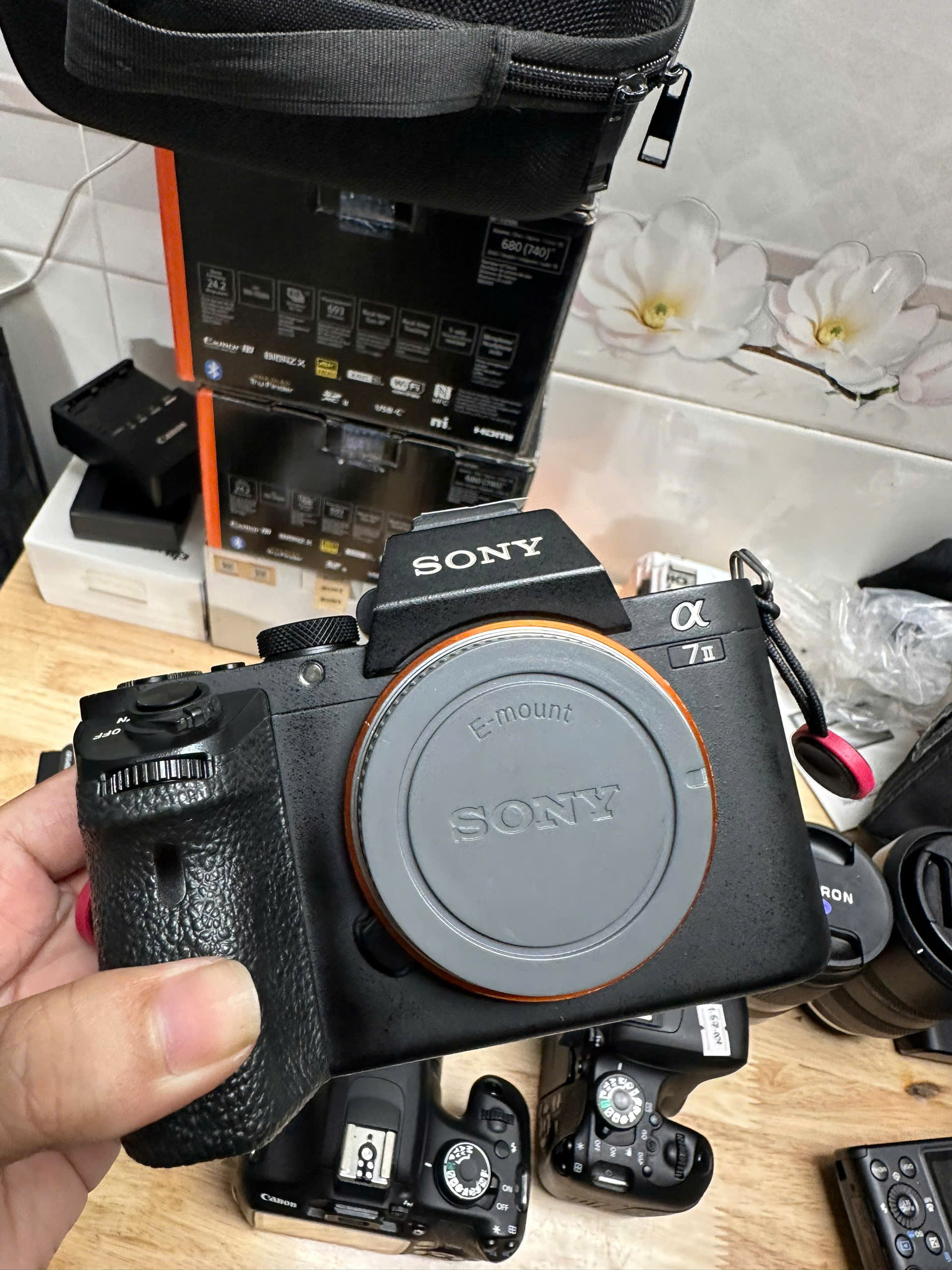 thu Sony A72 cũ