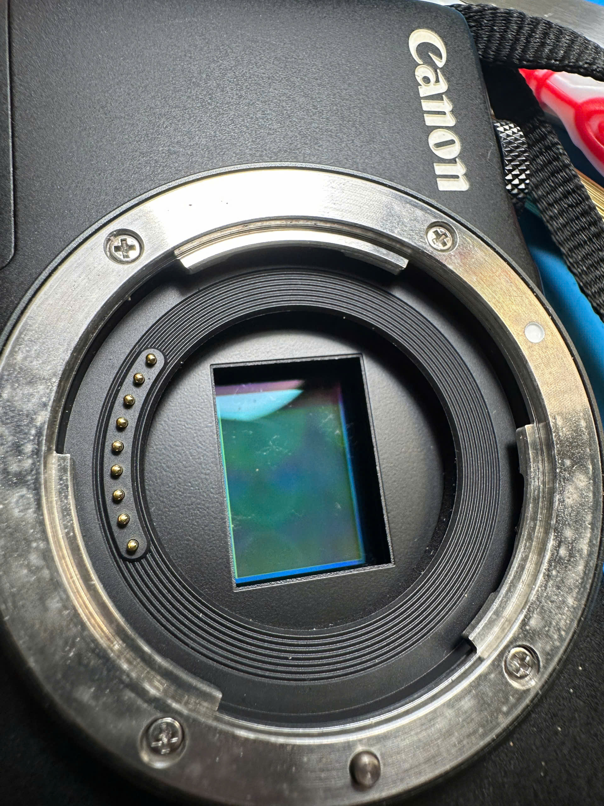 vệ sinh Canon M10